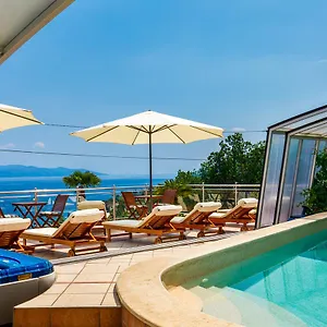 Roses & Wellness Apartman